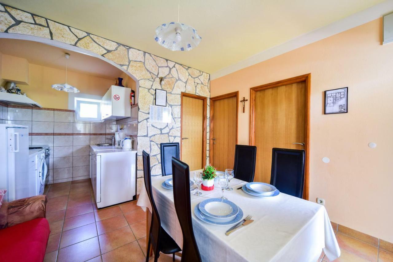 Haus Josipa Bed and Breakfast Maslenica Eksteriør billede